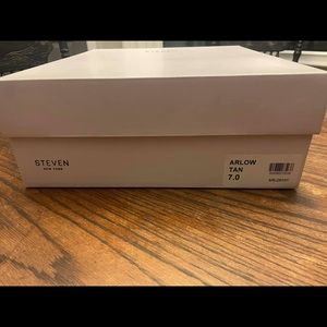 Steve Madden Arlow Boots